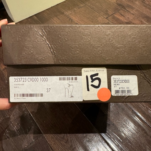 Gucci Malaga Kid Nero T-strap Studded Heels Size 37 - Picture 9 of 9